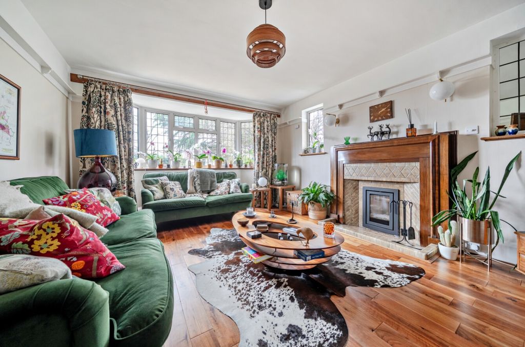 Property photo 3 of 24 1405475-24-6978081Ca7c66