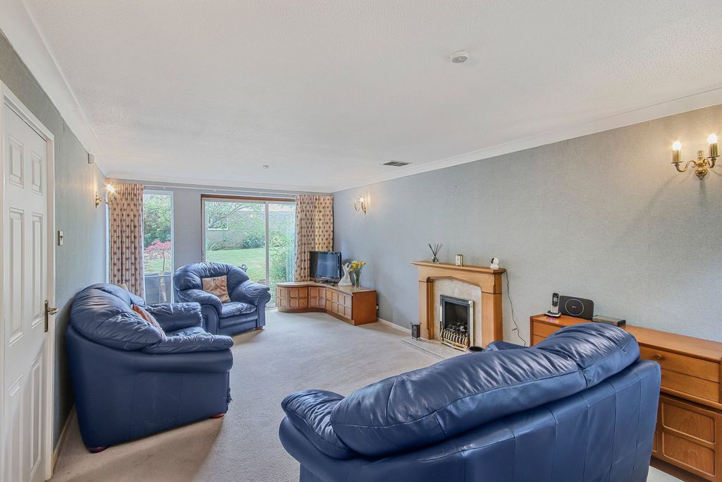 Property photo 3 of 19