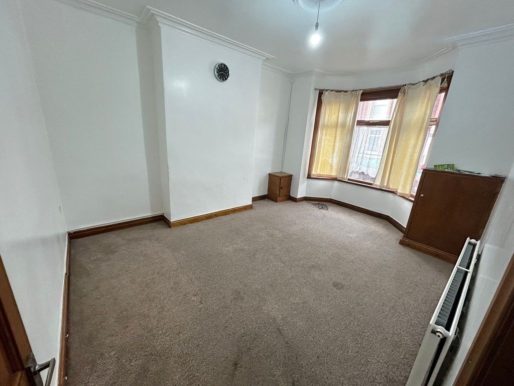 Property photo 2 of 16 Gallery