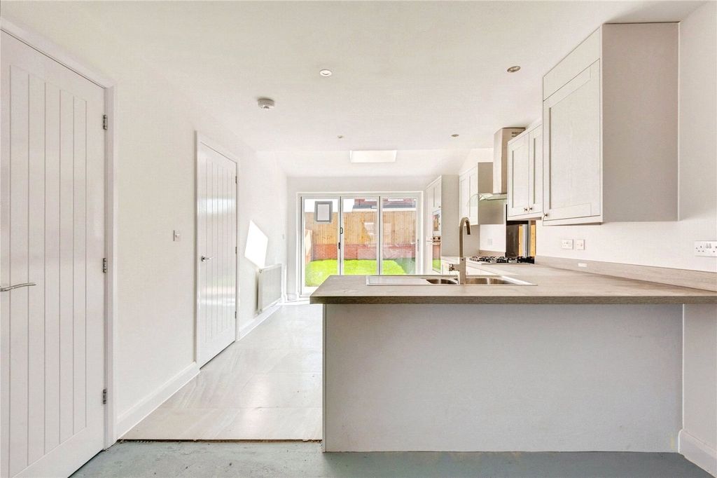 Property photo 3 of 16 Picture No. 04