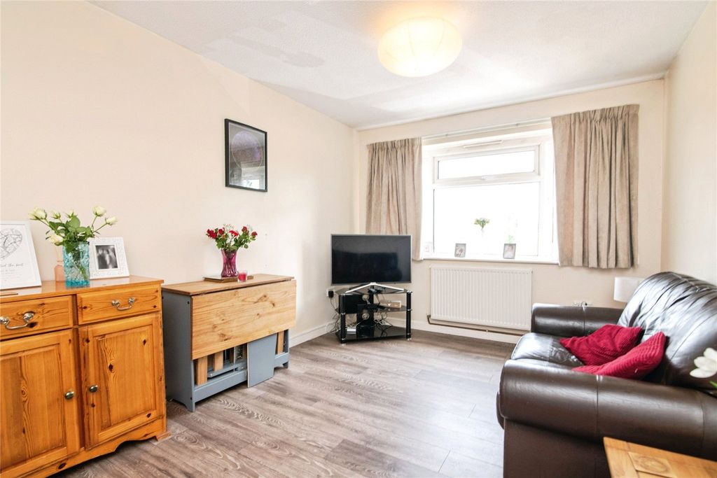 Property photo 3 of 10 Picture No. 05