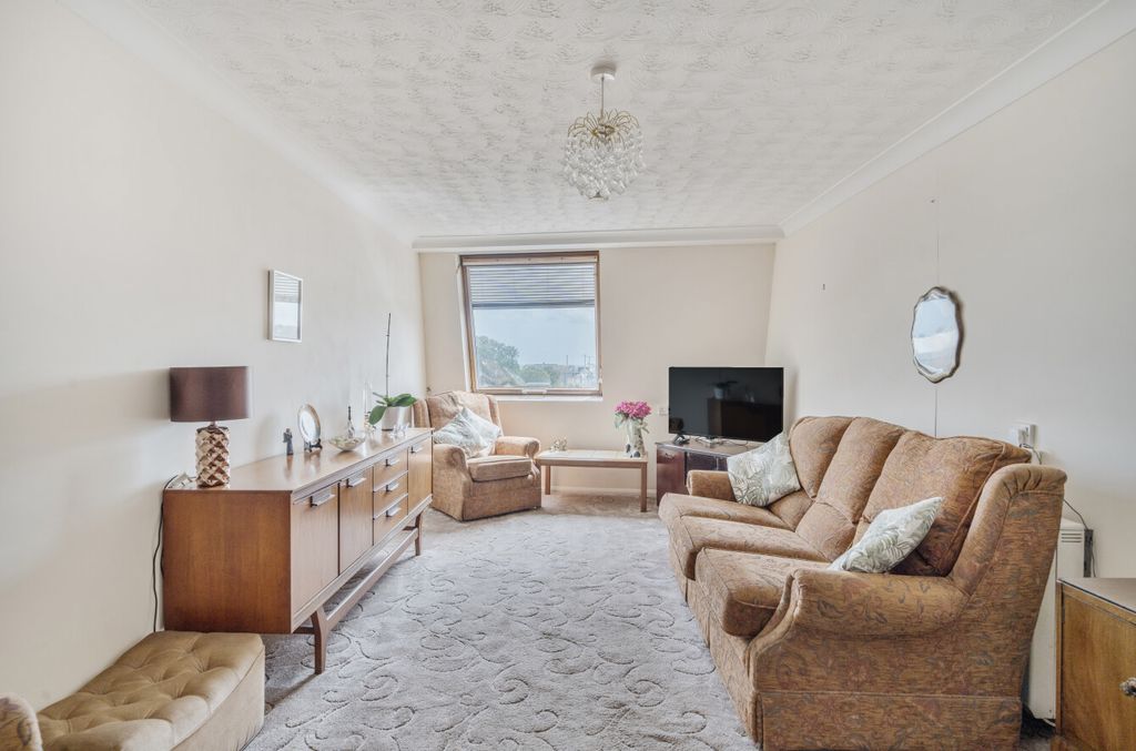 Property photo 1 of 17 1325564-7-6874Eb2...