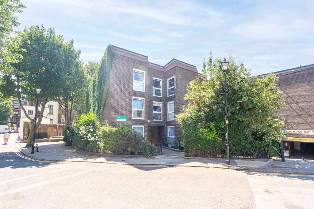 Property photo 1 of 8