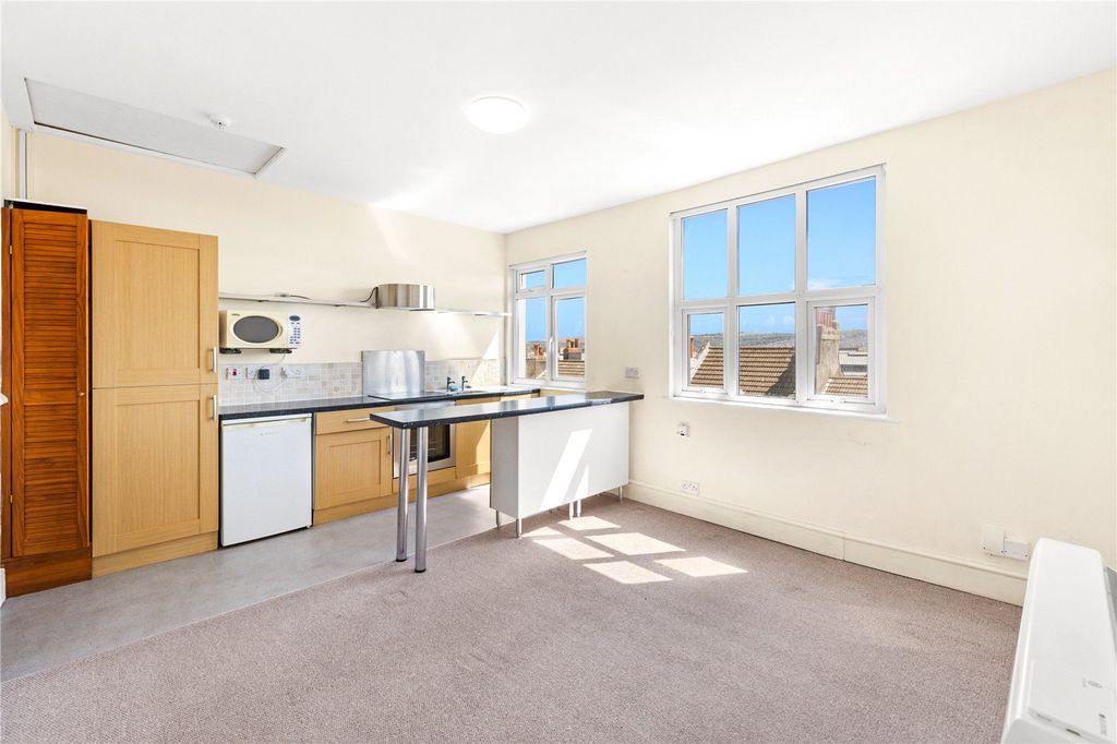 Property photo 2 of 13 Picture No. 08