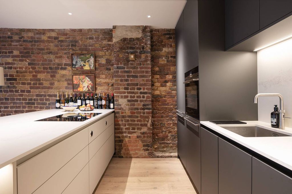 Property photo 3 of 22