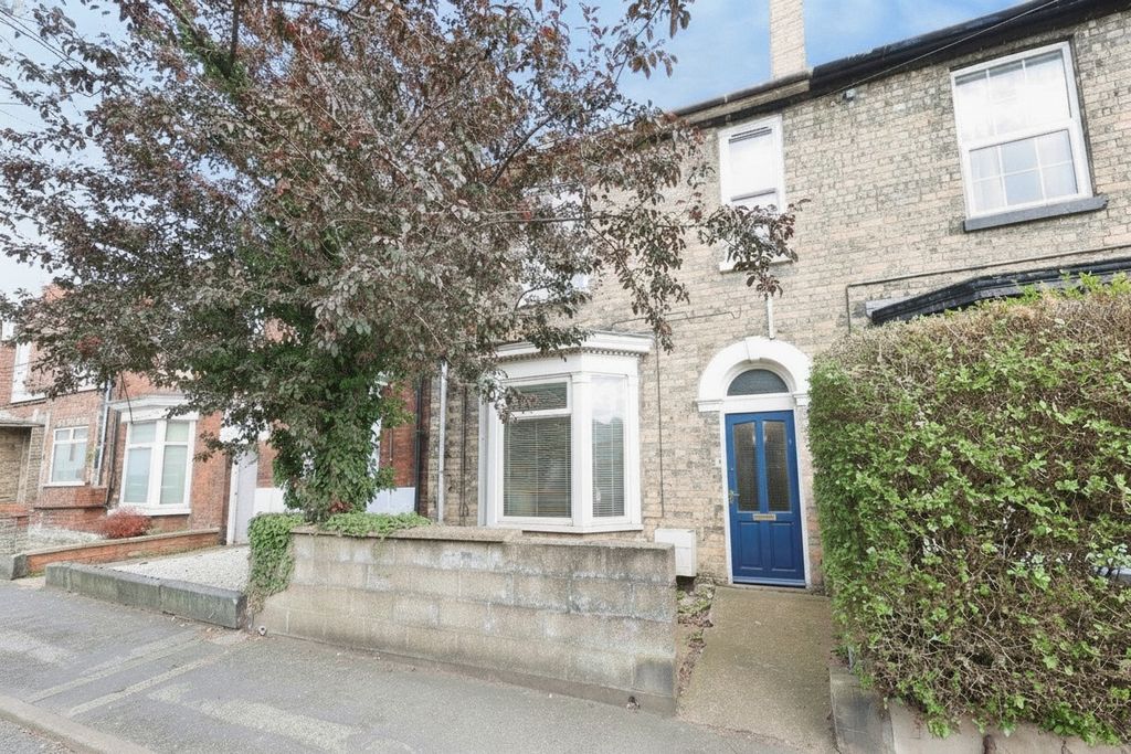 Property photo 1 of 12 4666660