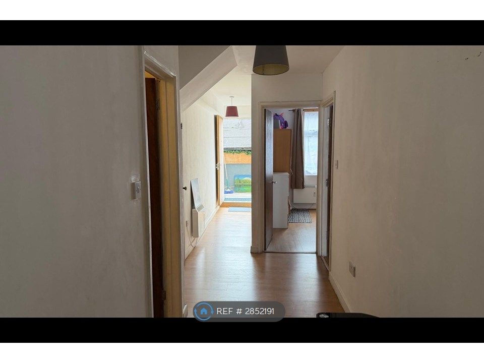 Property photo 2 of 3