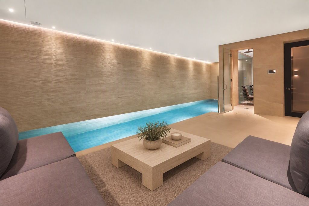 Property photo 2 of 12 Swimming Pool