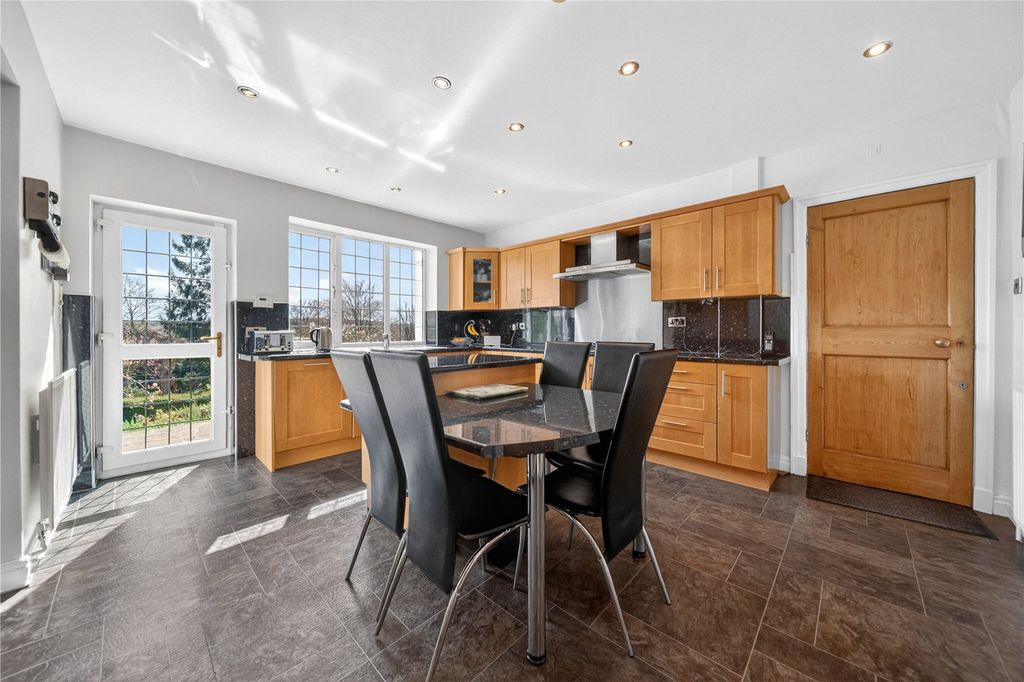 Additional image 5 of 6 bed detached house for saleKushgar, Acacia Park Crescent, Bradford BD10