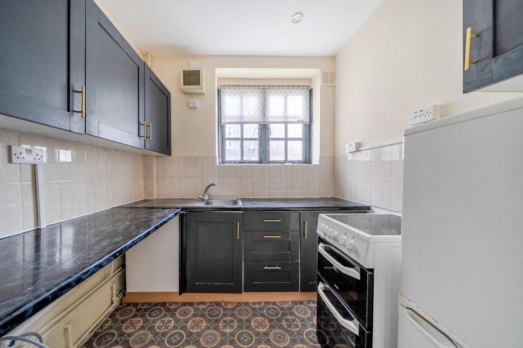 Property photo 3 of 8 Picture No. 02