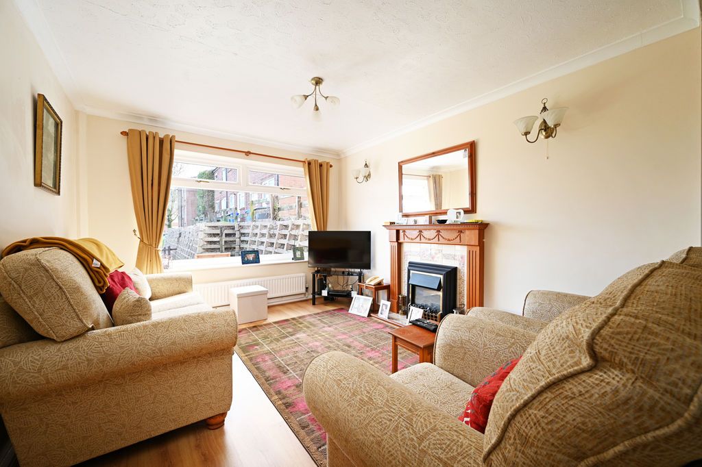 Property photo 2 of 20 Living Room