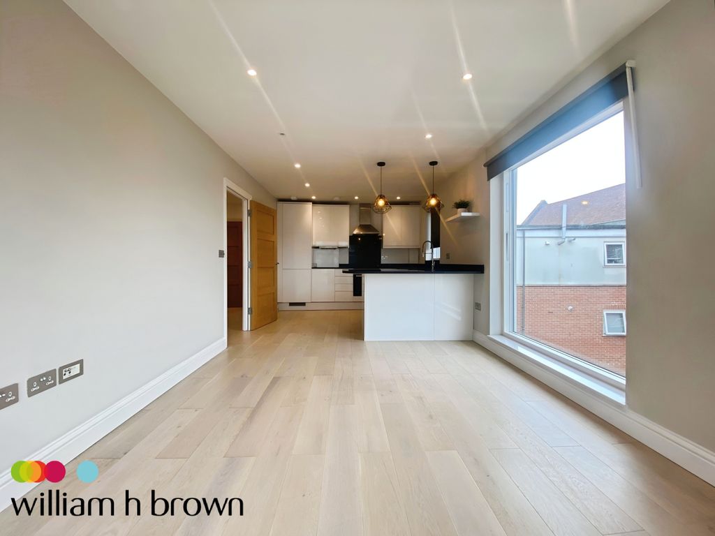 Property photo 3 of 11 Living Room