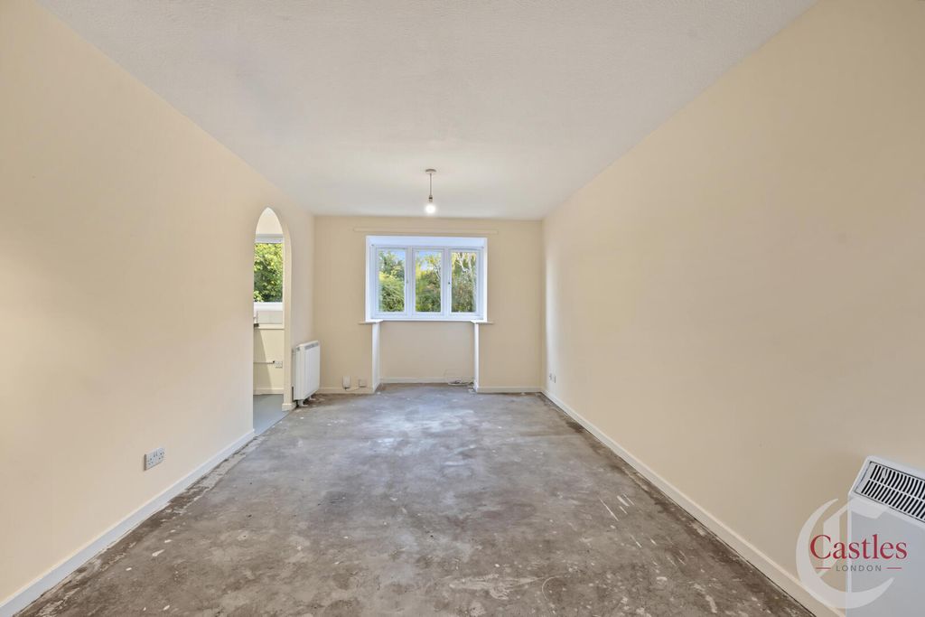 Property photo 2 of 19 Living Room