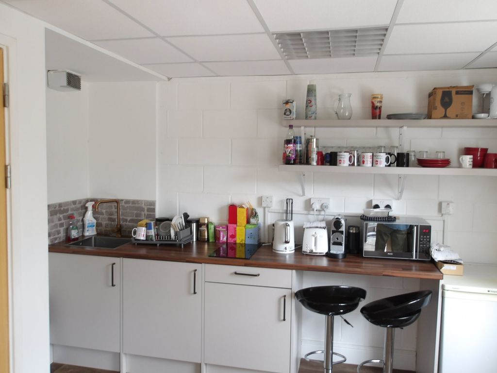 Property photo 3 of 4
