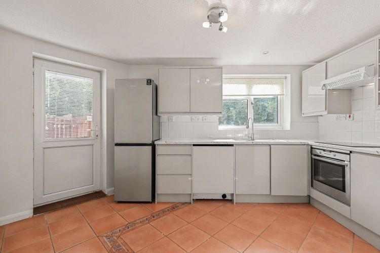 Property photo 2 of 9 337745
