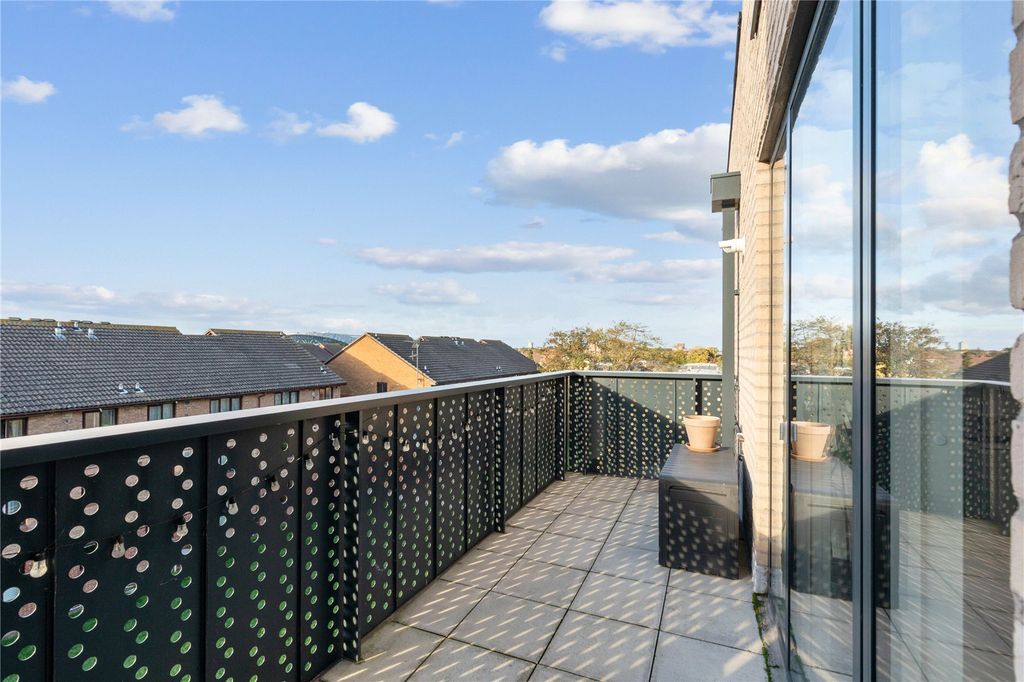 Property photo 2 of 30 Picture No. 18