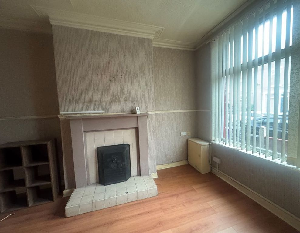 Property photo 2 of 9