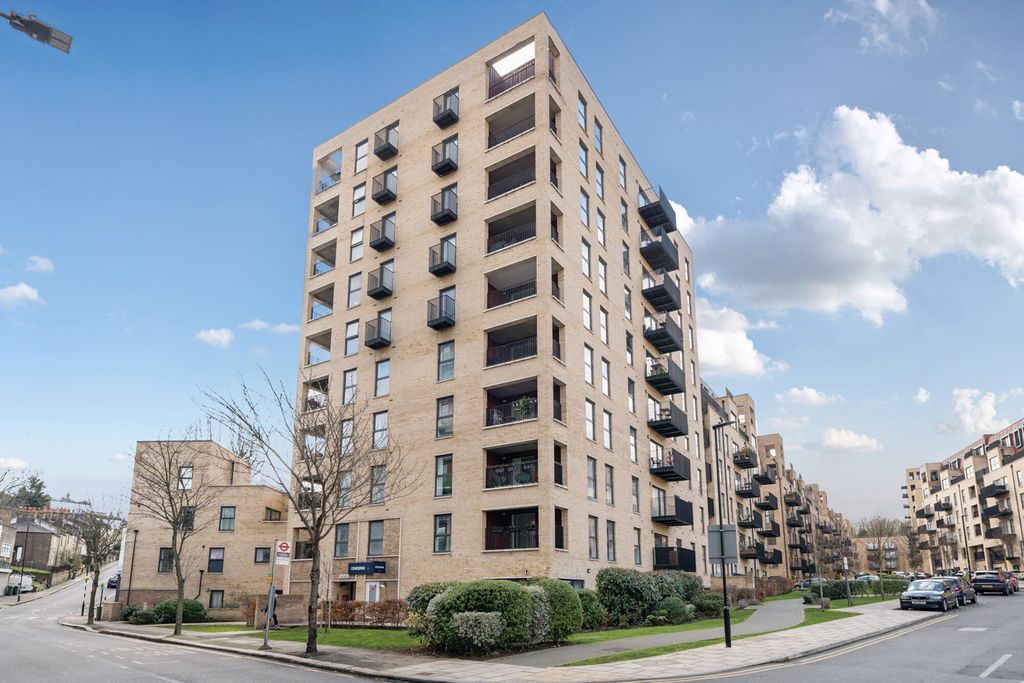 Property photo 1 of 17 External