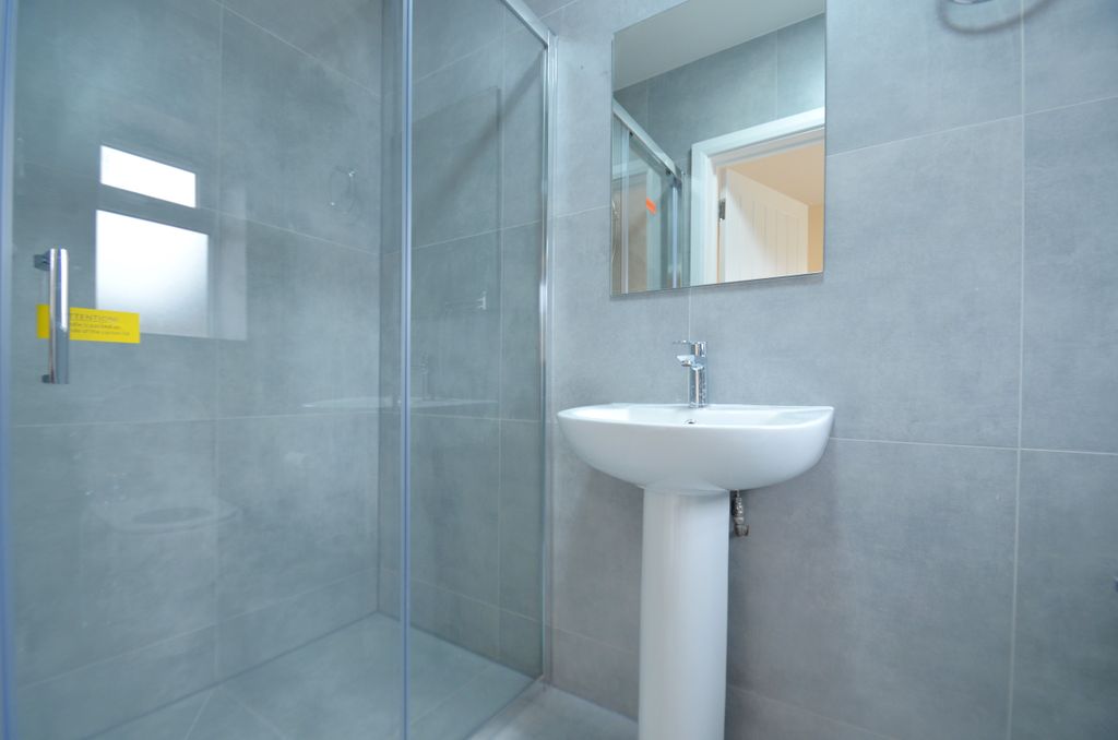 Property photo 3 of 3 Bathroom