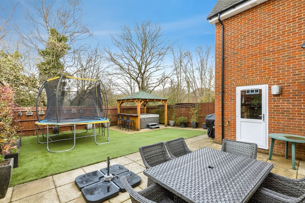 Property photo 2 of 18