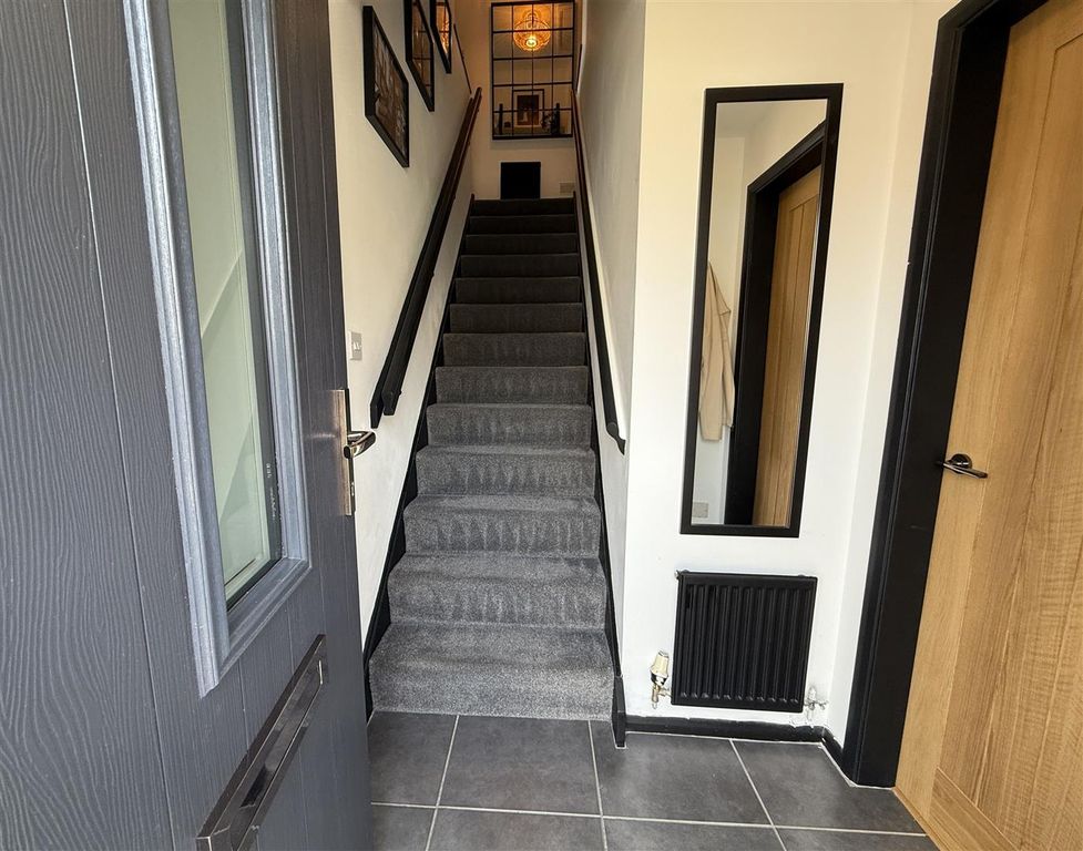 Property photo 3 of 17 Entrance.Jpg