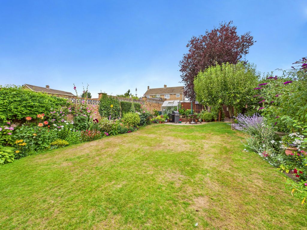 Property photo 3 of 15 Cam01354G0-Pr0562-Still018