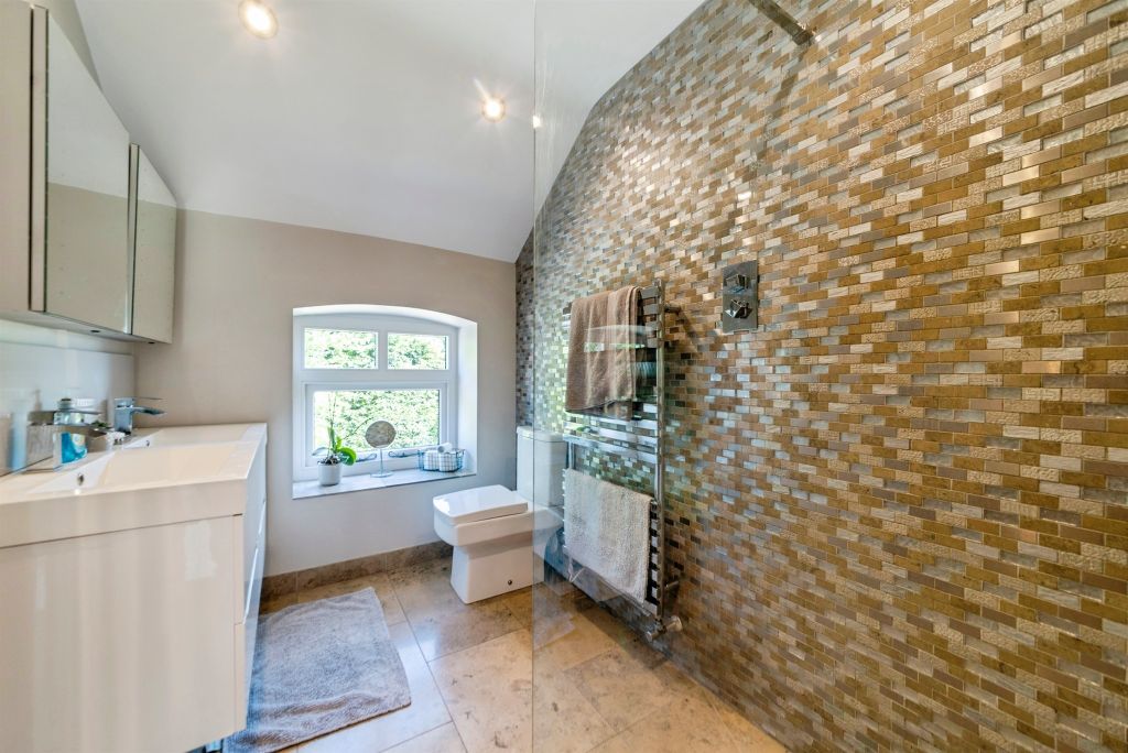 Property photo 3 of 29