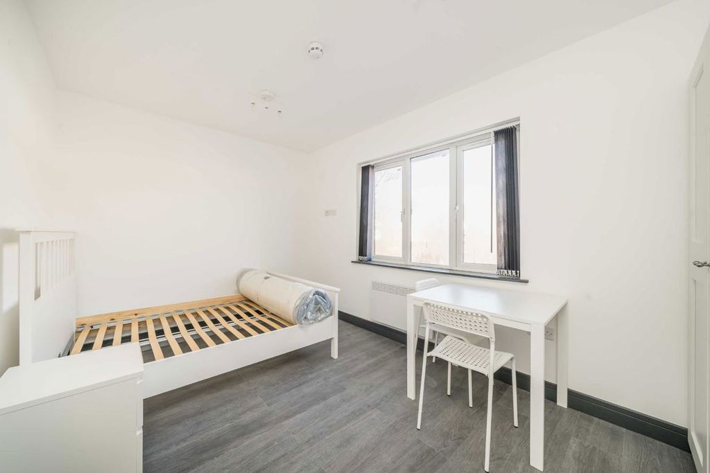 Property photo 2 of 4