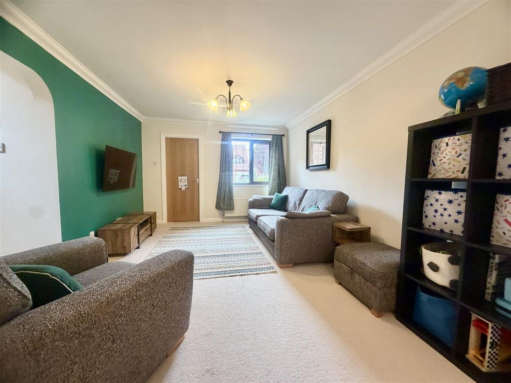 Property photo 3 of 32