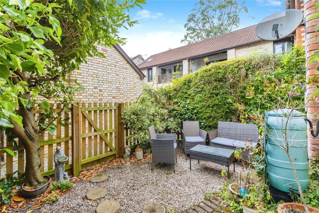 Property photo 3 of 17 Picture No. 07