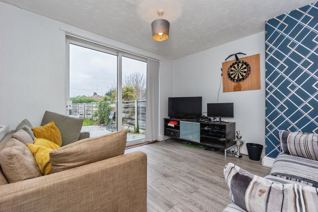 Property photo 2 of 16 Pbox-Img.Jpg