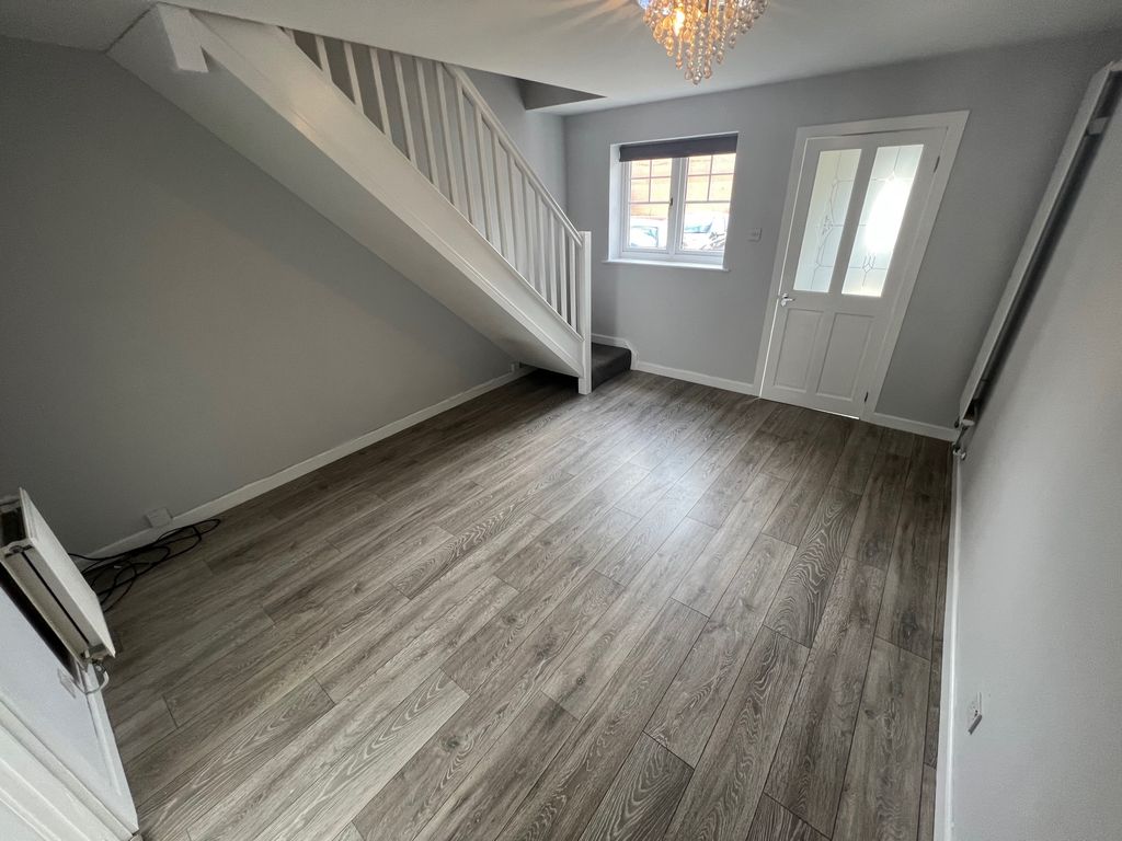 Property photo 2 of 7 Living Room