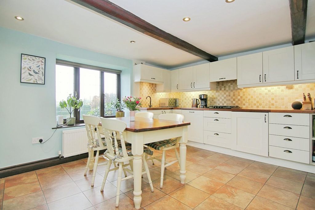 Property photo 3 of 21 Kitchen Diner