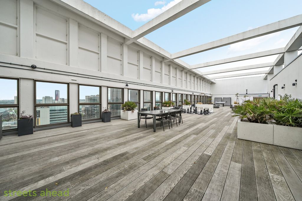 Property photo 2 of 23 4A4162B7-78F5-408...