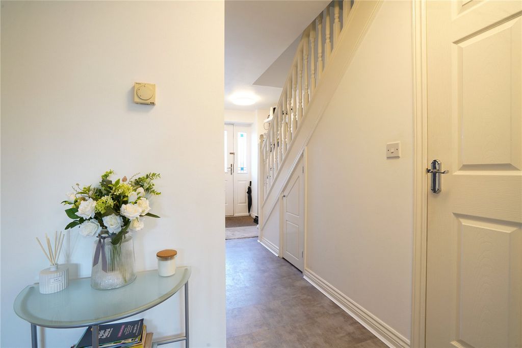 Property photo 3 of 25 Hallway