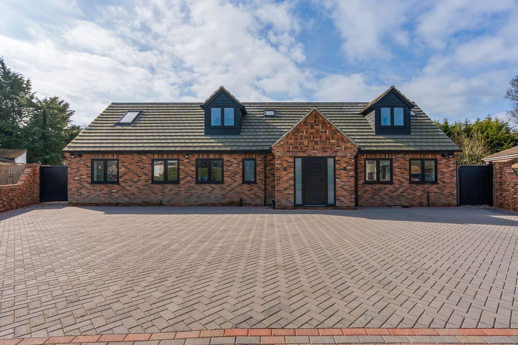 Property photo 1 of 25