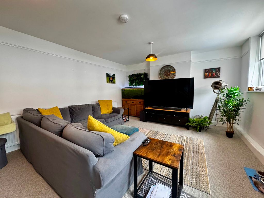 Property photo 2 of 12