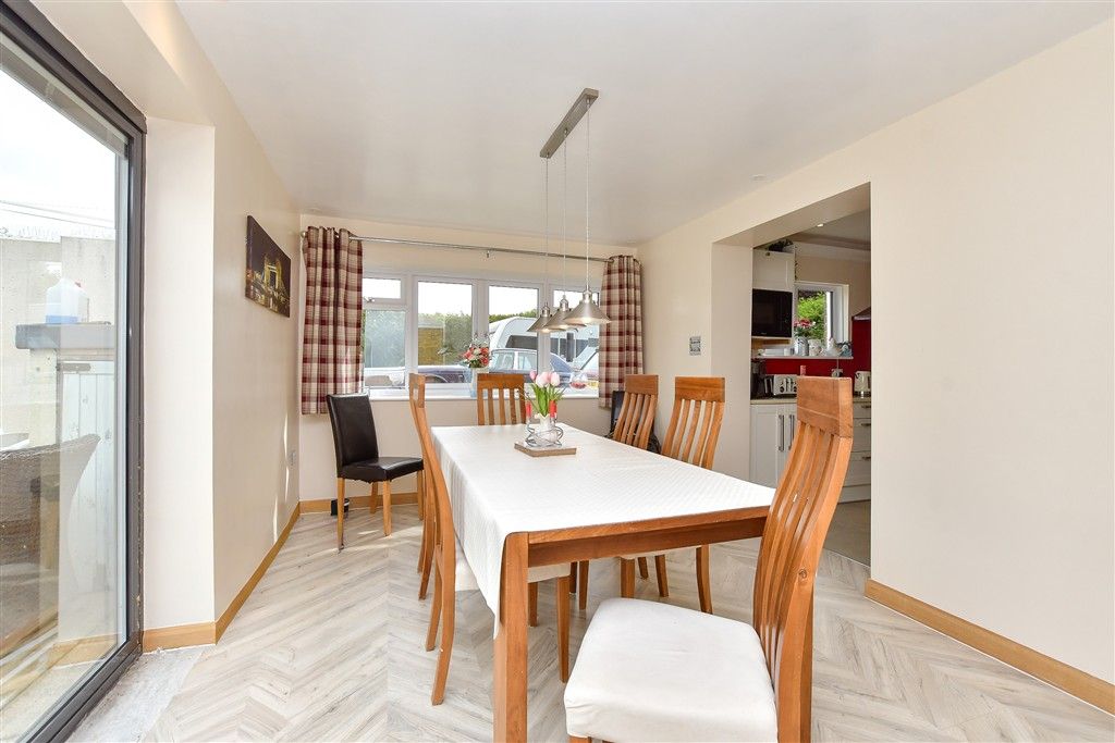 Property photo 3 of 16 Dining Area