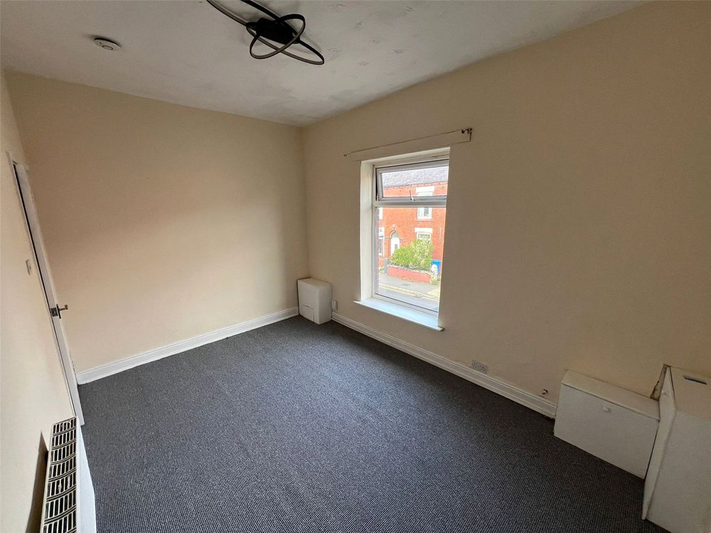 Property photo 3 of 11 Picture No. 08
