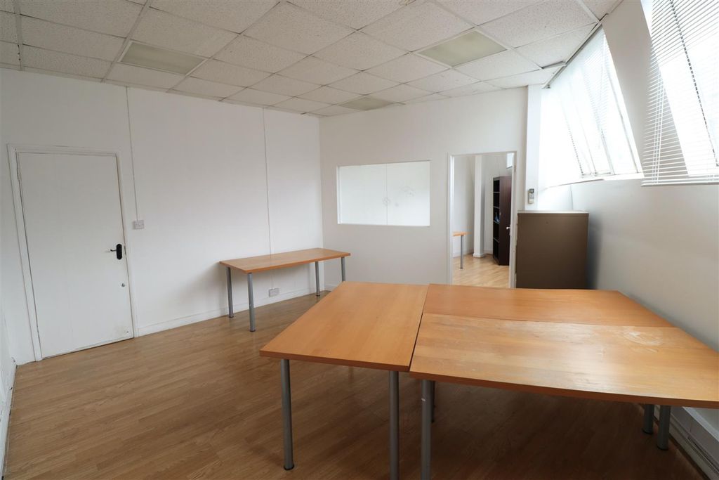 Property photo 3 of 6 Img_0042.Jpg