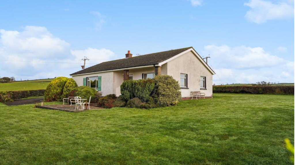 Property photo 1 of 25 Penlon Front