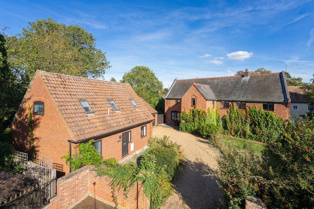 Property photo 1 of 33