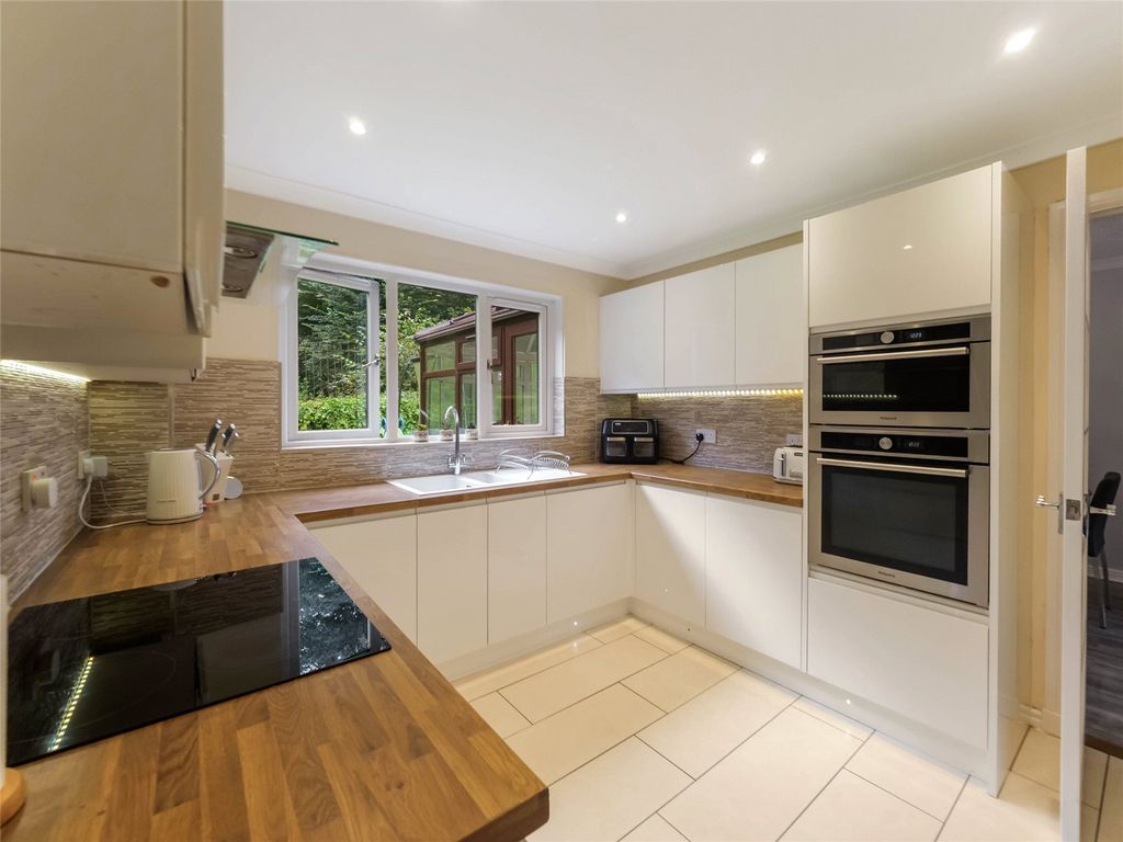 Property photo 2 of 22 Kitchen