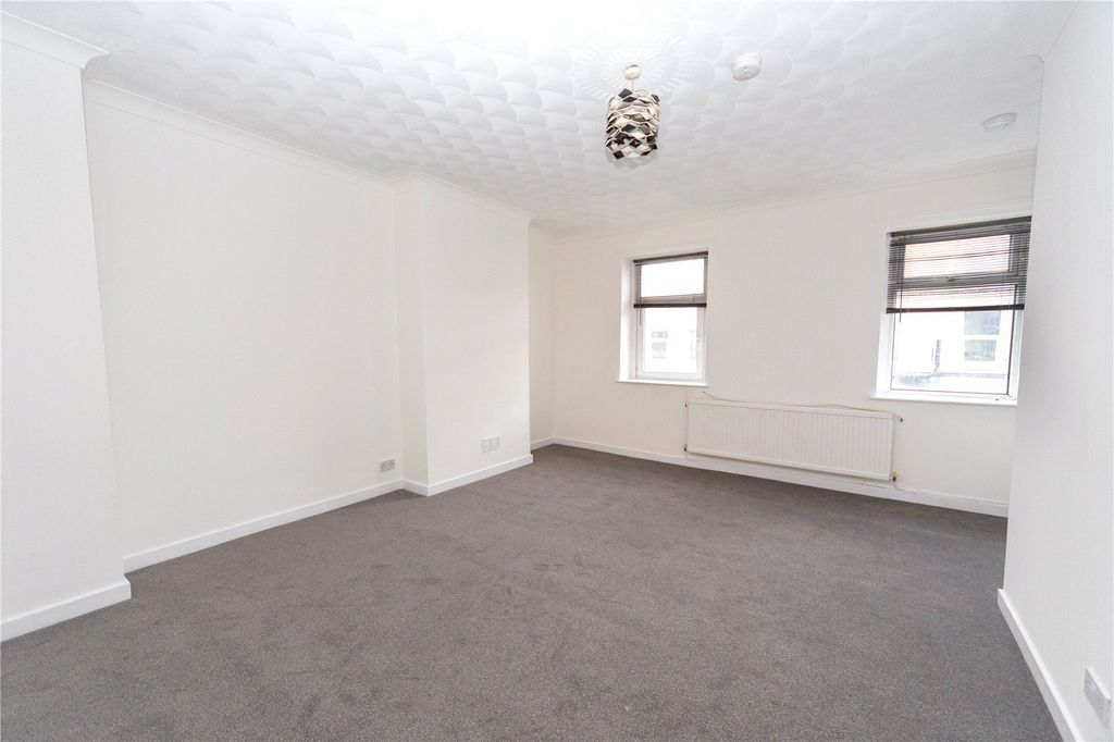 Property photo 3 of 11 Picture No. 05