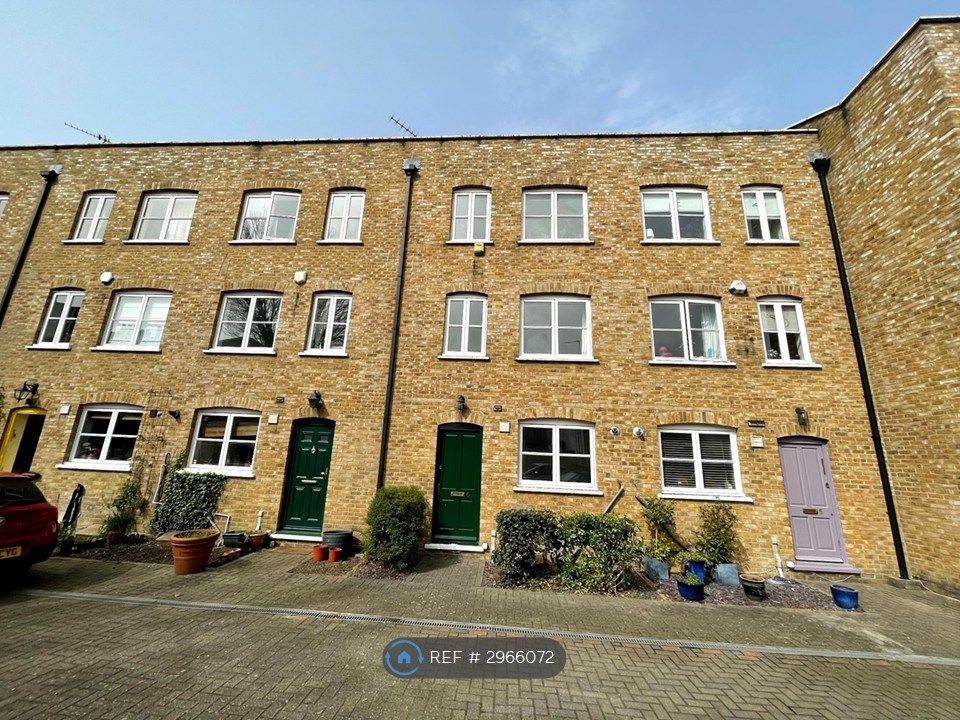 Property photo 3 of 16