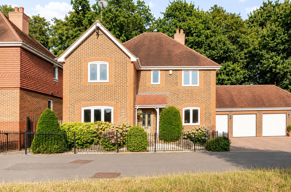 Property photo 1 of 15 1492773-2-6A593c8...
