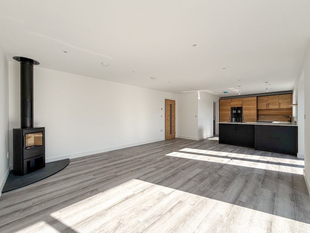 Property photo 3 of 25 4845022