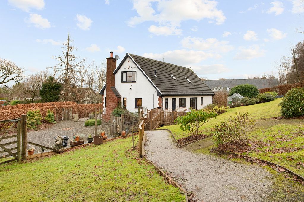 Property photo 1 of 28