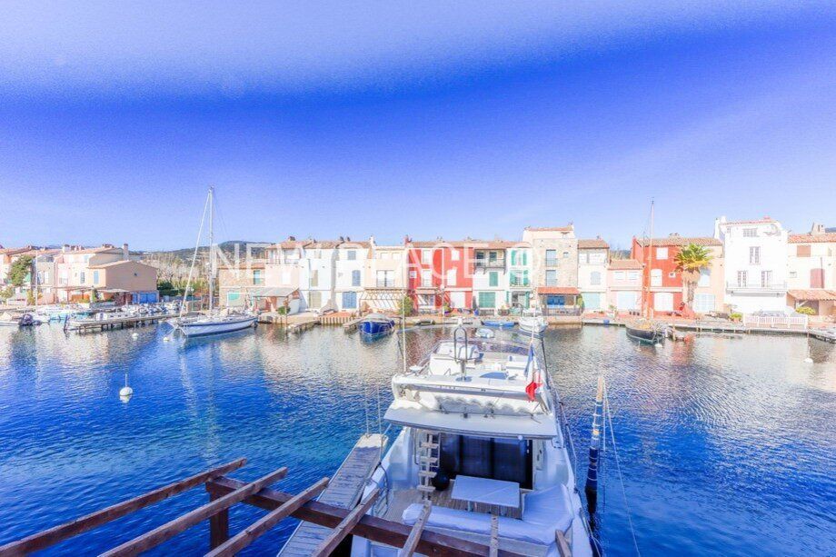 Property photo 1 of 5 Port Grimaud - Large Renovated 2-Bedroom House With 14m Boat Mooring