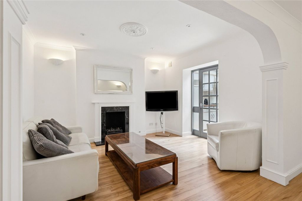 Property photo 3 of 11 Picture No. 08